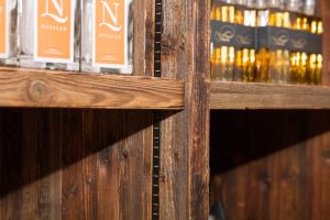 Regal in Verkaufsraum